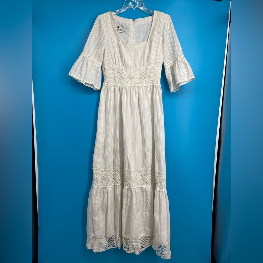 Vintage Boho Lace Maxi Dress Bell elbow length sleeves square‎ Neck size 11/12